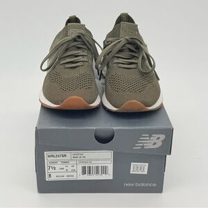 Like new! Womens New Balance WRL247SR Mode De View tennis shoes.